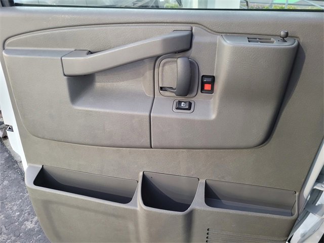 Used 2022 Chevrolet Express 2500 w/ Driver Convenience Package image 15