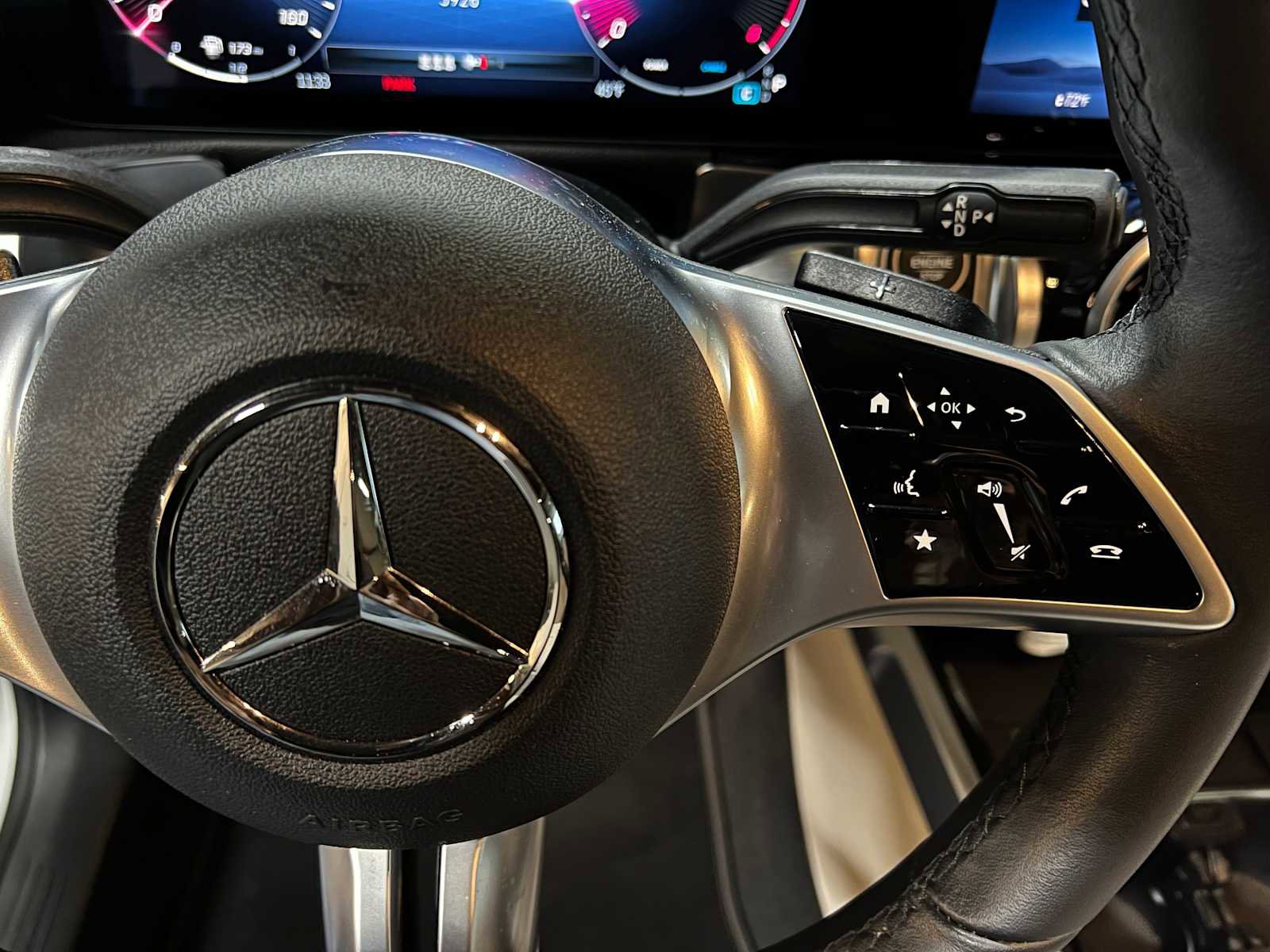 Certified 2025 Mercedes-Benz GLB 250 4MATIC image 28