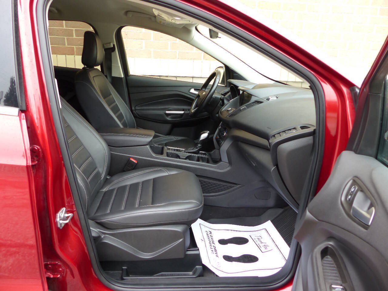 Used 2019 Ford Escape SEL AWD/4WD image 34