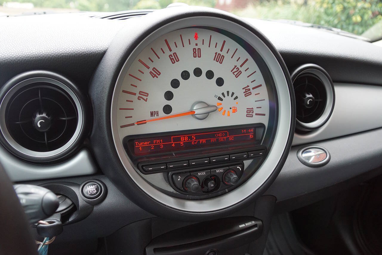 Used 2011 MINI Cooper Hardtop FWD image 39