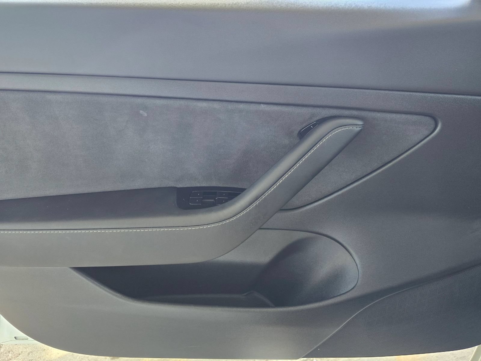 Used 2020 Tesla Model 3 Standard Range Plus RWD image 23