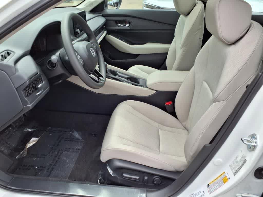 New 2025 Honda Accord SE image 13