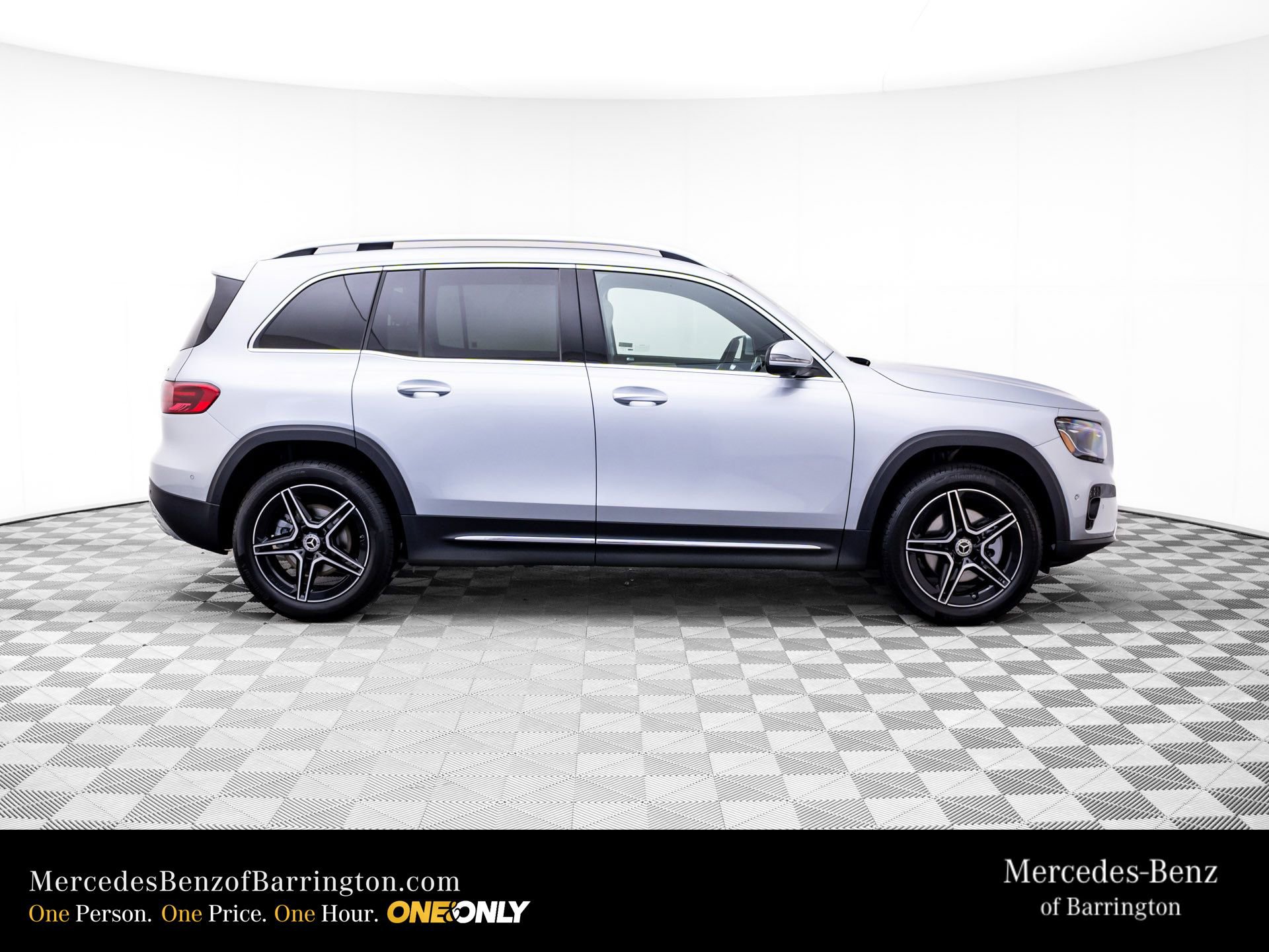 New 2026 Mercedes-Benz GLB 250 4MATIC image 7