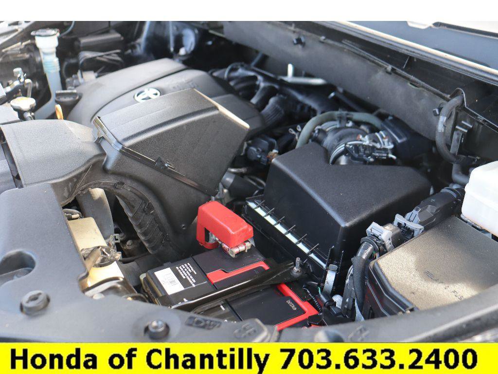 Used 2017 Toyota Highlander XLE image 34