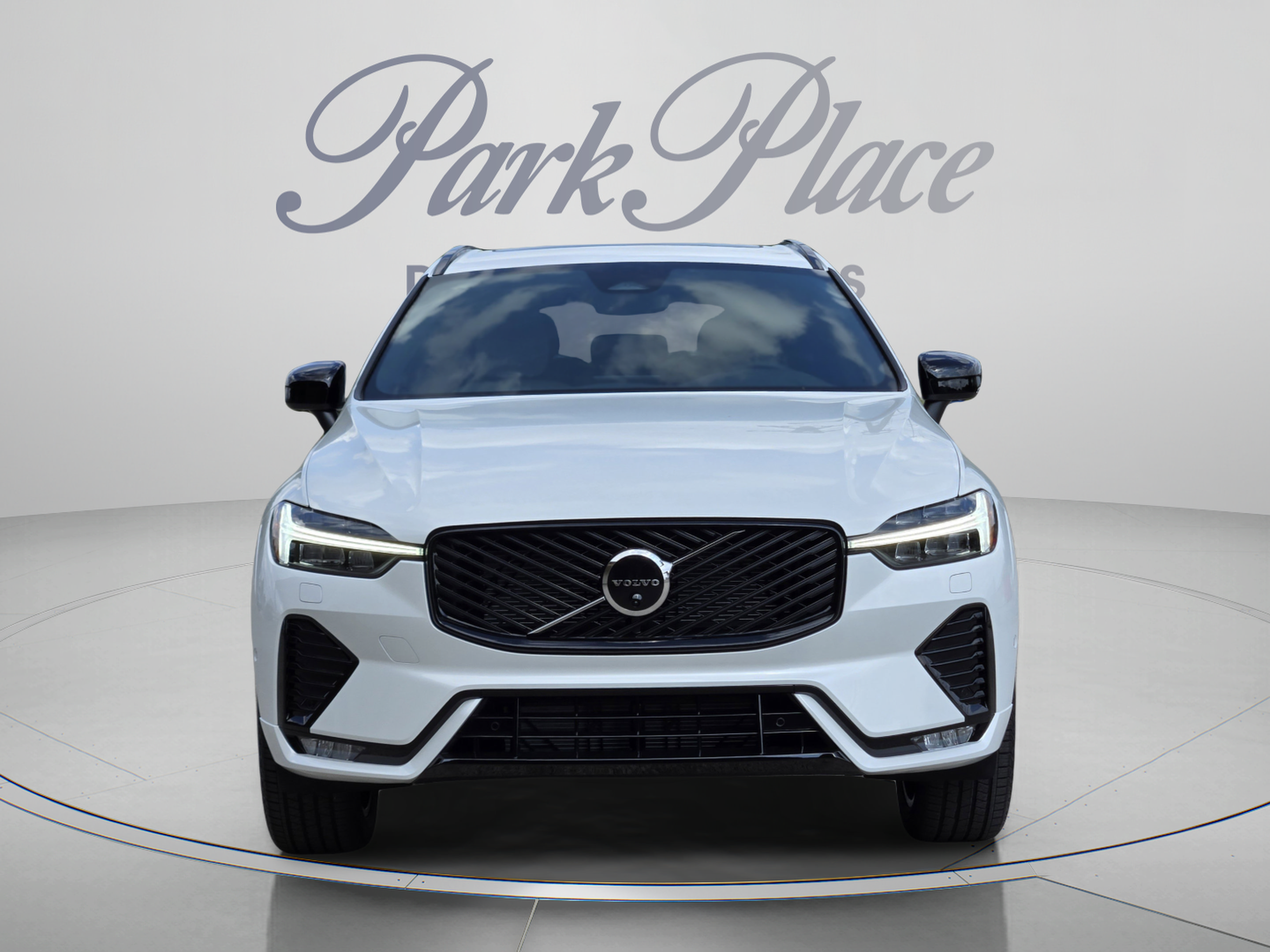 New 2026 Volvo XC60 B5 Plus w/ Protection Package Premier AWD/4WD image 9