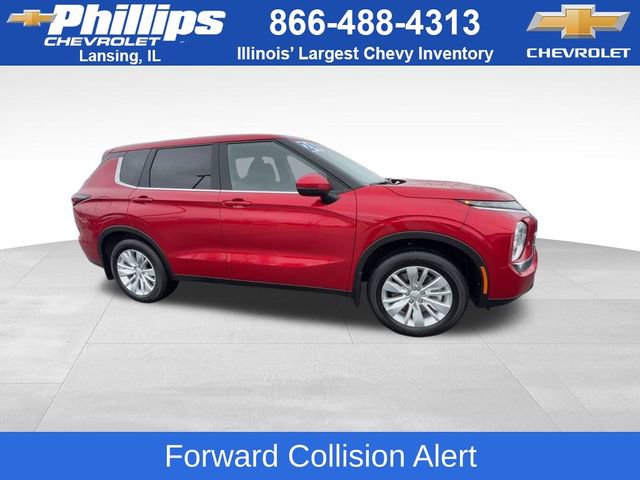 Used 2025 Mitsubishi Outlander ES image 11