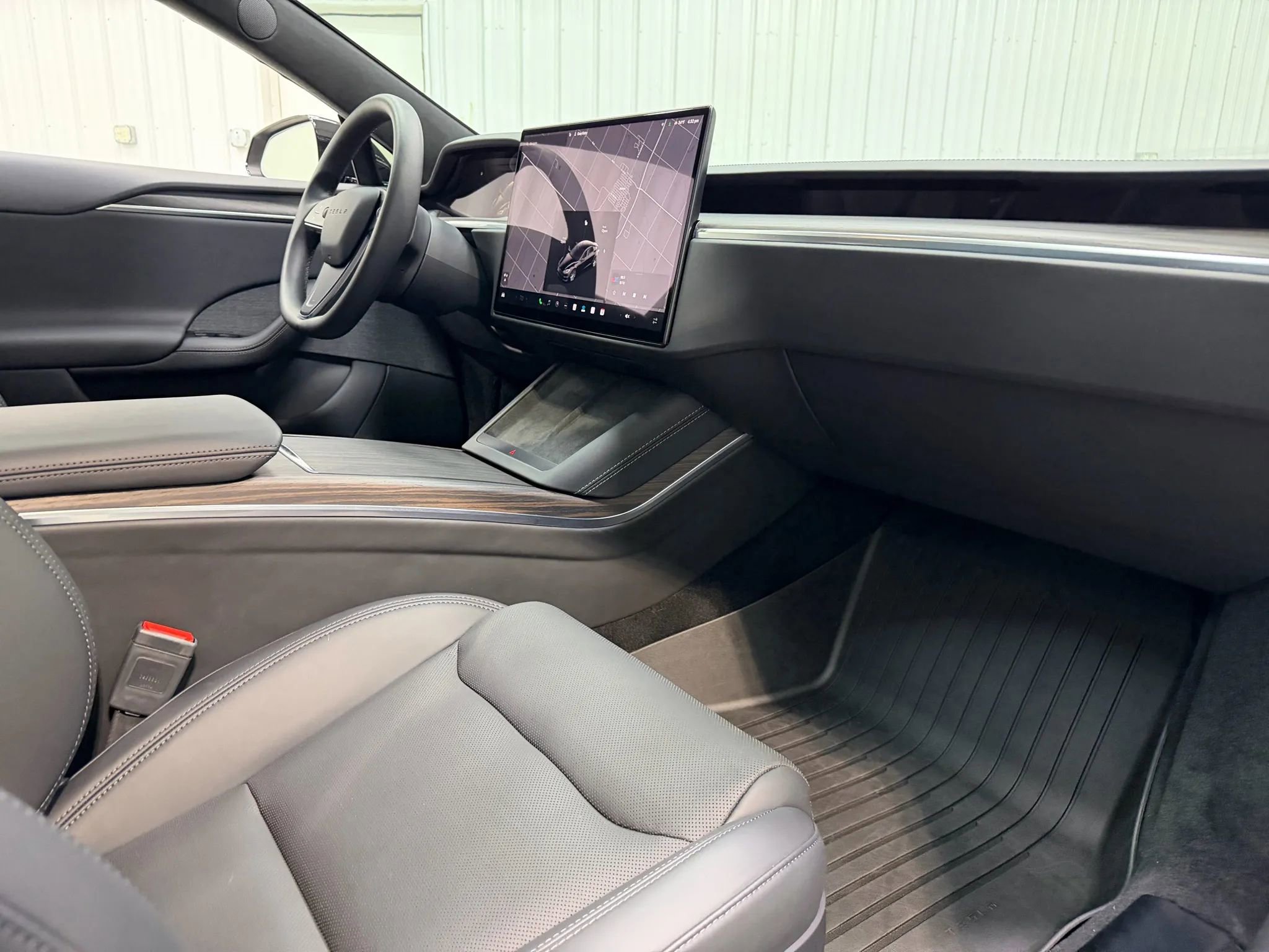 Used 2025 Tesla Model S image 14