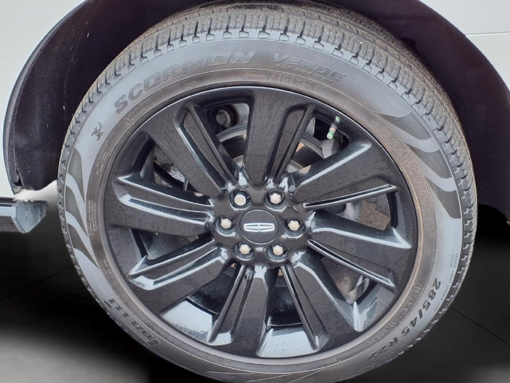 Used 2024 Lincoln Navigator Reserve AWD/4WD image 7