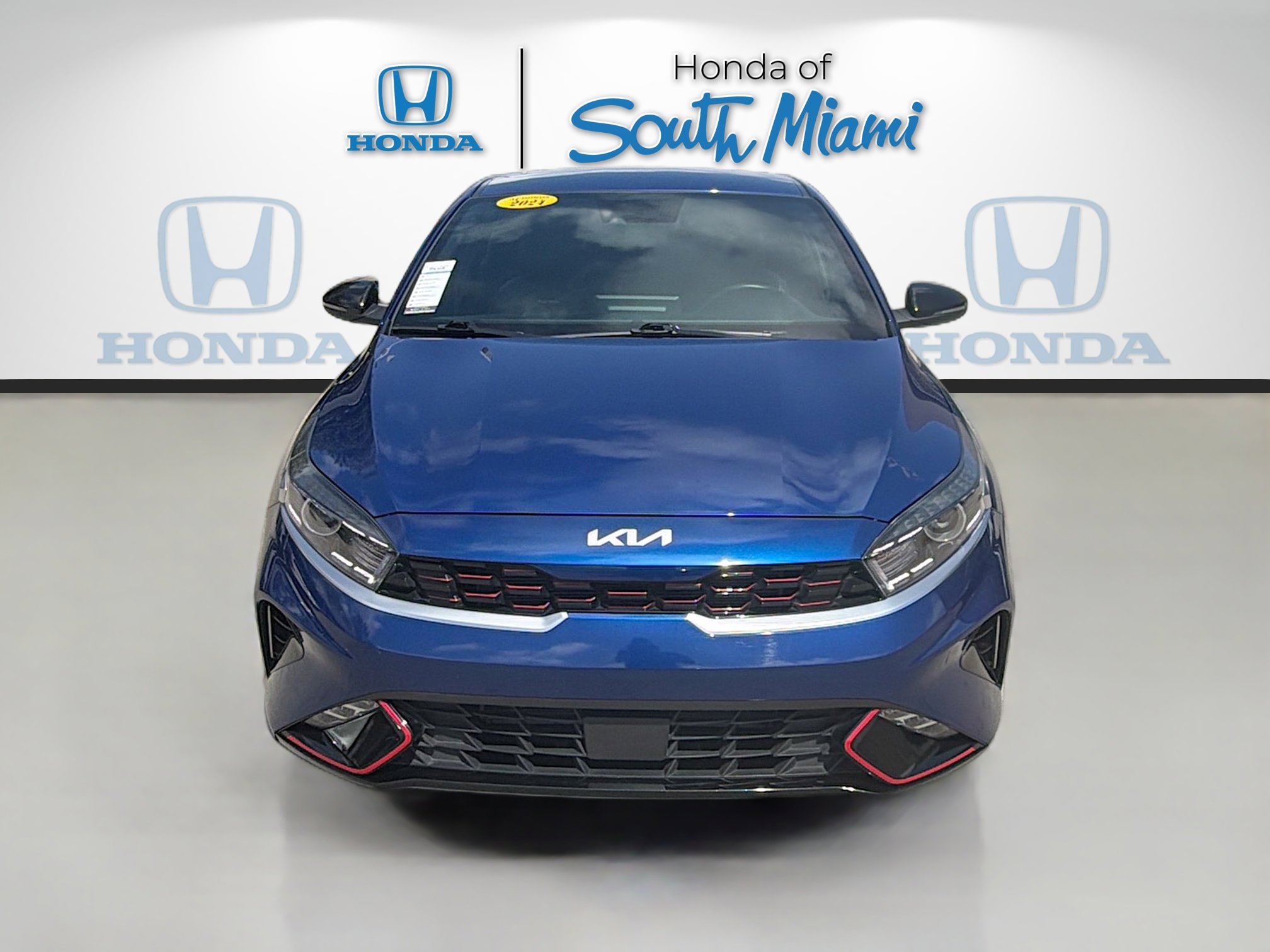 Used 2024 Kia Forte GT-Line image 2