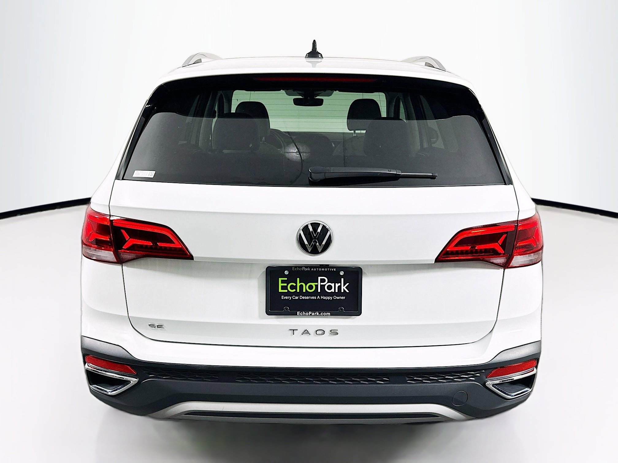 Used 2024 Volkswagen Taos SE image 7