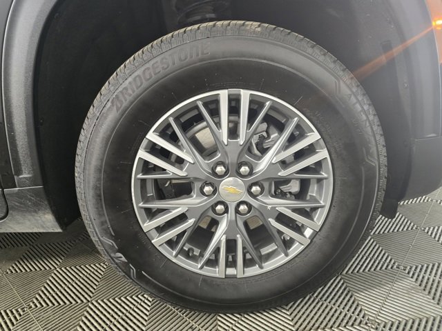 Used 2025 Chevrolet Traverse LT image 21