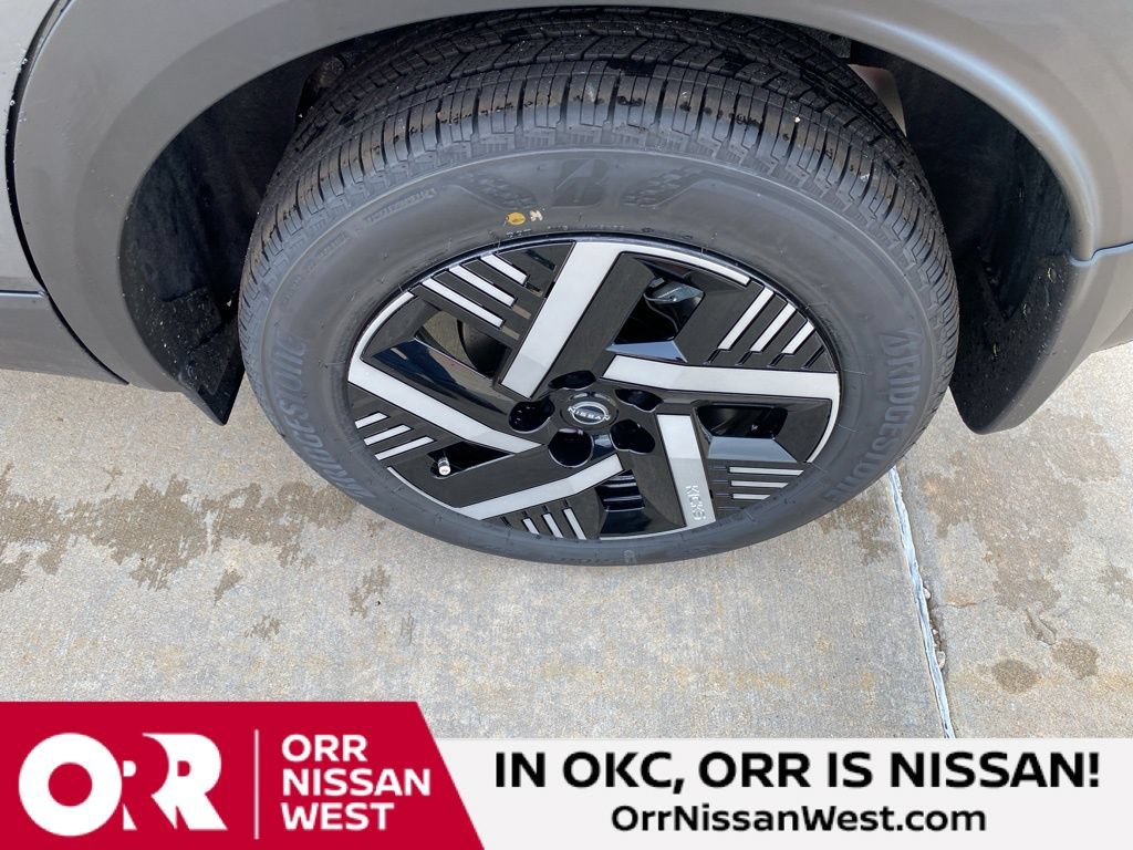 New 2026 Nissan Kicks SV AWD/4WD image 9