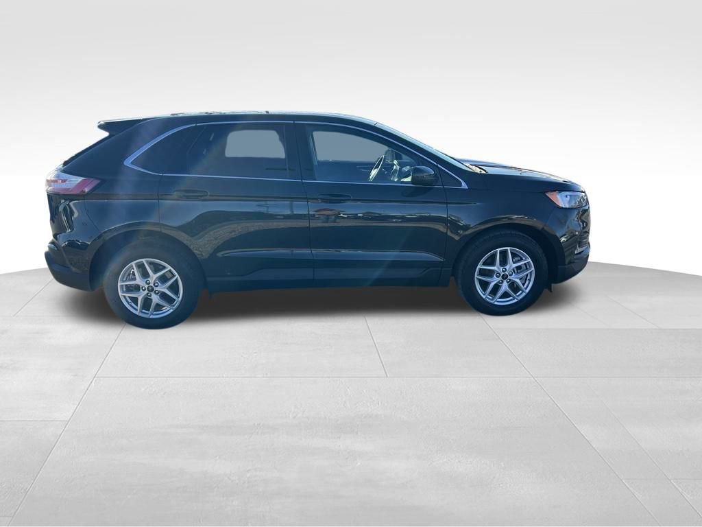 Used 2023 Ford Edge SEL w/ Convenience Package image 8