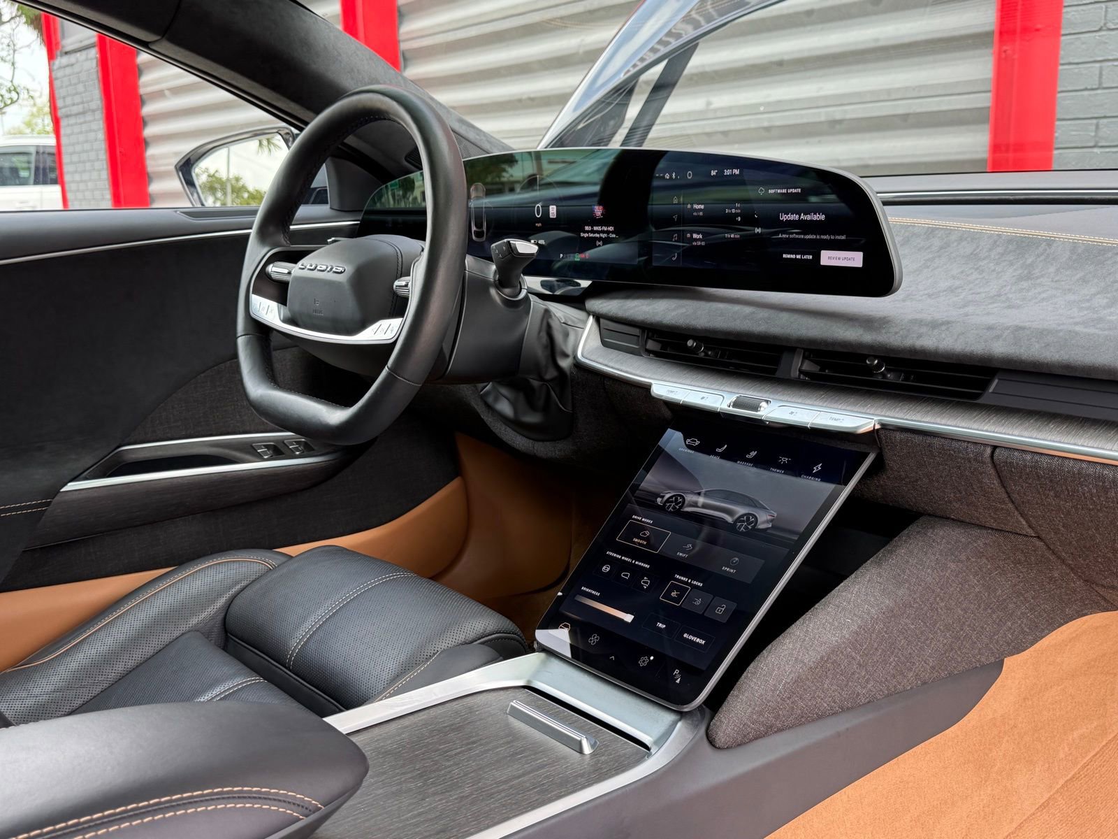 Used 2023 Lucid Air Grand Touring image 18
