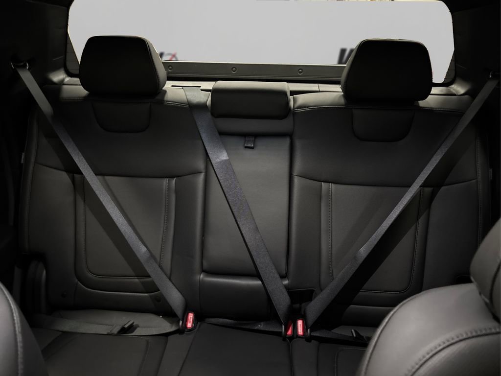 Used 2025 Hyundai Santa Cruz SEL image 18