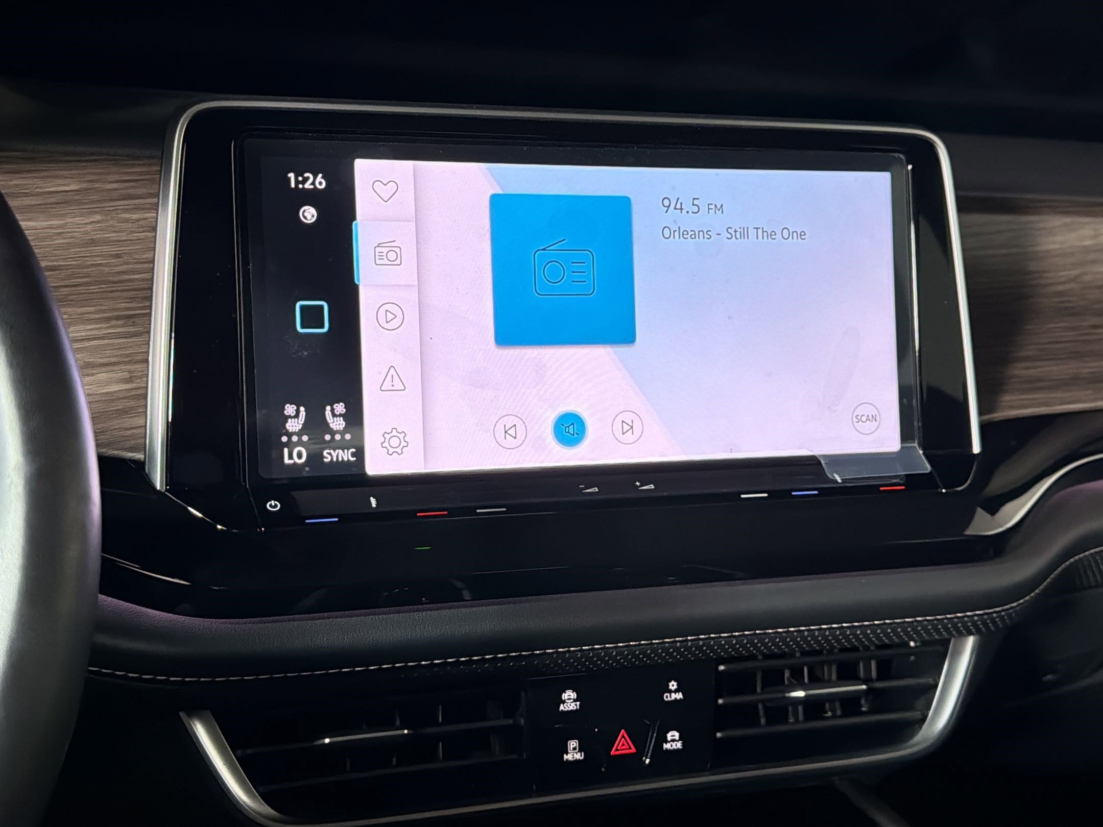 Used 2024 Volkswagen Atlas SEL Premium R-Line AWD/4WD image 23