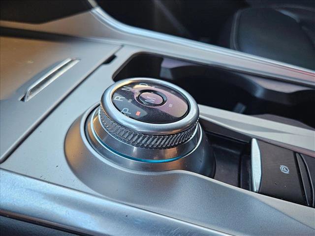 Used 2020 Ford Explorer XLT w/ Equipment Group 202A image 12