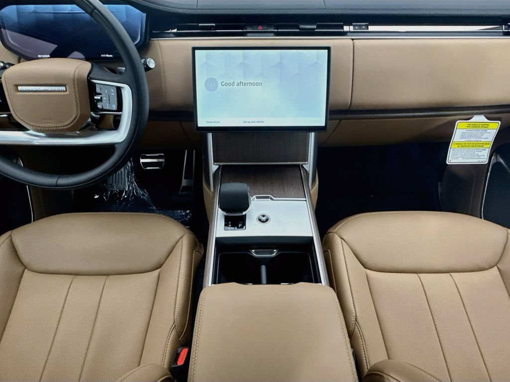 New 2026 Land Rover Range Rover Long Wheelbase SE AWD/4WD image 13