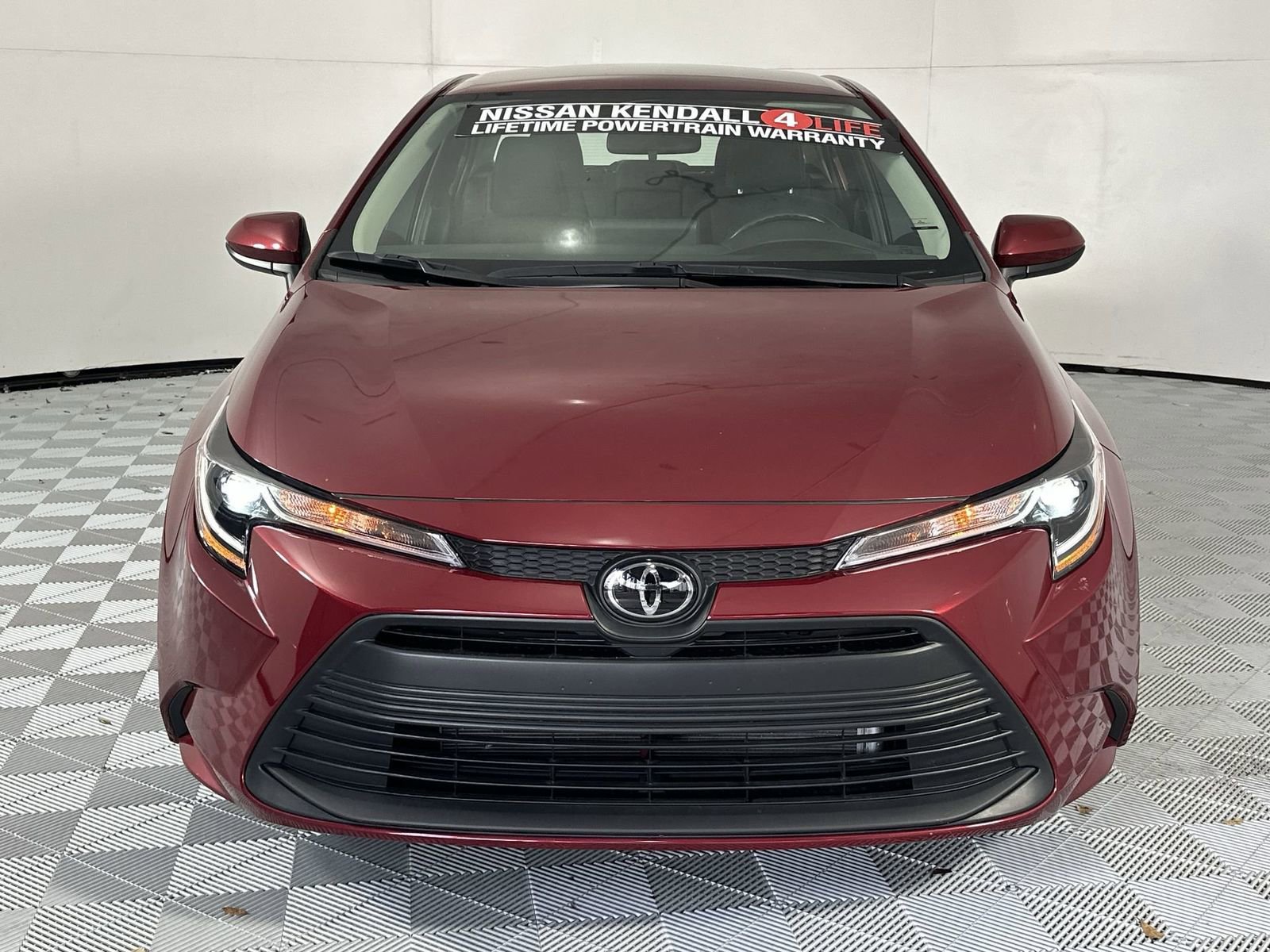 Used 2024 Toyota Corolla LE FWD image 3