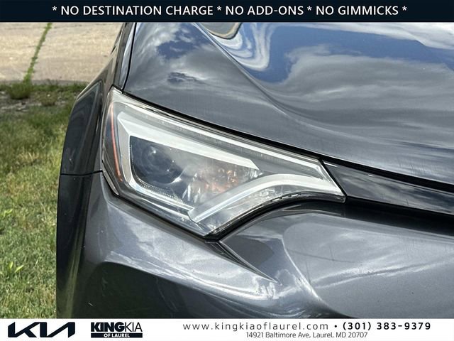 Used 2016 Toyota RAV4 SE w/ Advanced Technology Package AWD/4WD image 4