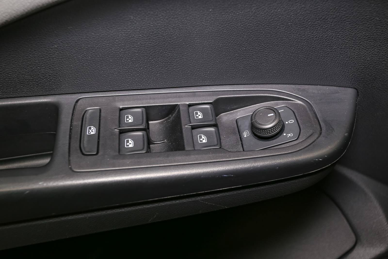 Certified 2024 Volkswagen Taos SE AWD/4WD image 44