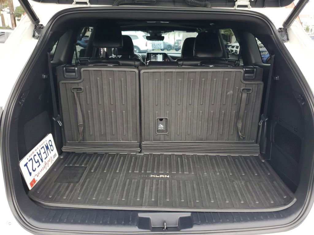 Used 2021 Toyota Highlander XSE image 9