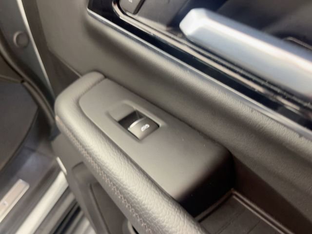 Certified 2025 GMC Yukon Denali image 27