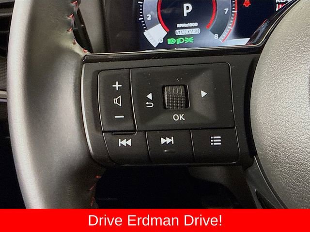 Used 2025 Nissan Kicks SR FWD image 12