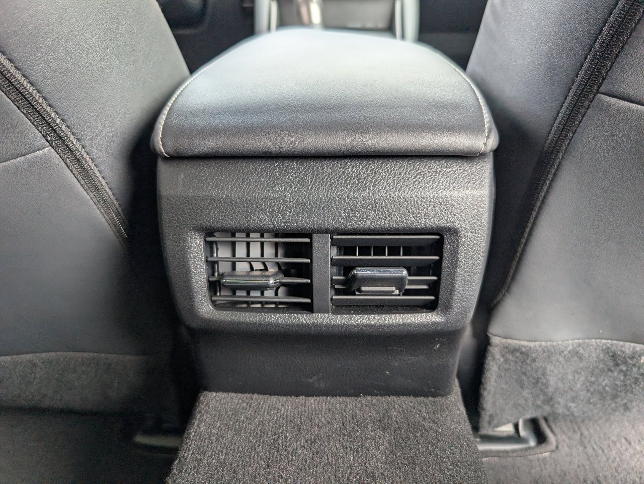 Used 2025 Lexus IS 300 F Sport w/ Accessory Package 2 RWD image 7
