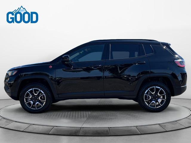 Used 2024 Jeep Compass Trailhawk image 2