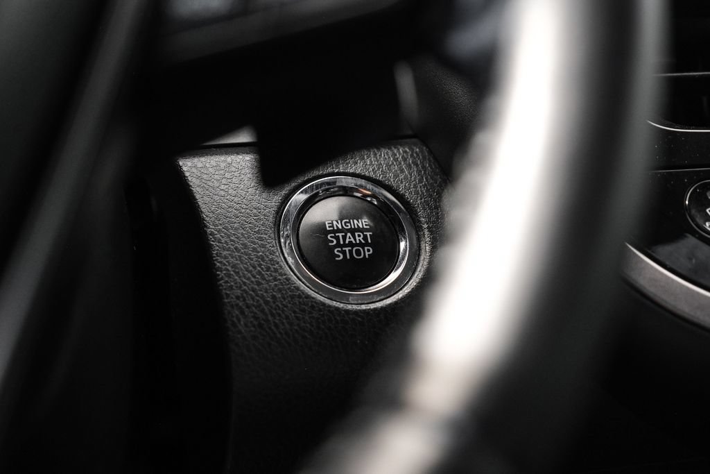 Used 2022 Toyota Camry XSE FWD image 17