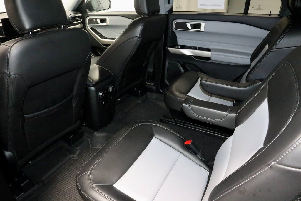 Certified 2023 Ford Explorer XLT w/ Equipment Group 202A image 23
