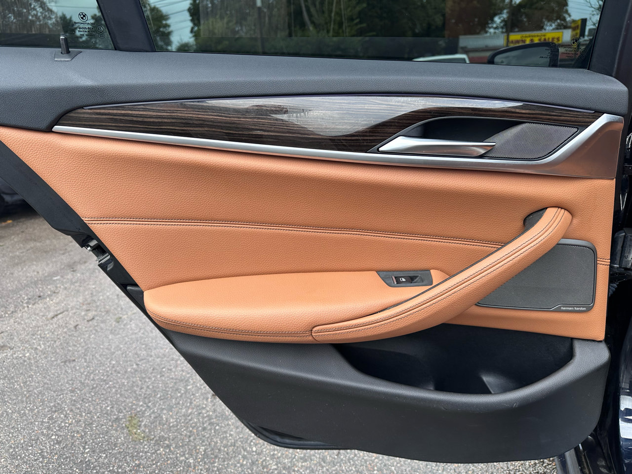 Used 2019 BMW 530i w/ M Sport Package image 27