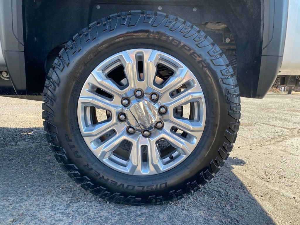 Used 2021 GMC Sierra 3500 Denali w/ Technology Package AWD/4WD image 32