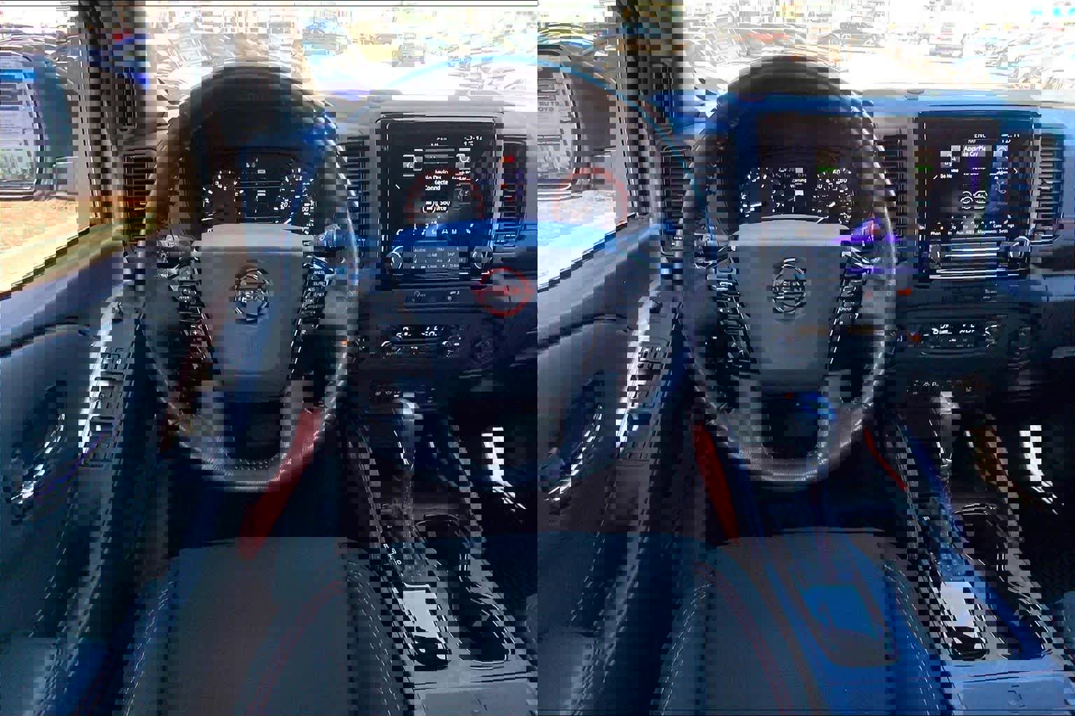 Used 2023 Nissan Frontier PRO-4X w/ Pro Convenience Package image 5