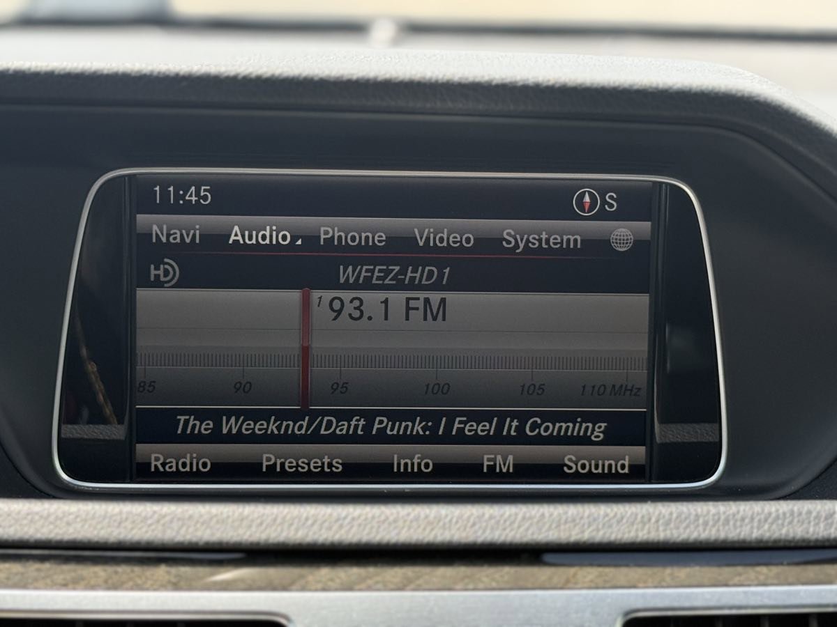 Used 2015 Mercedes-Benz E 350 4MATIC Sedan image 32