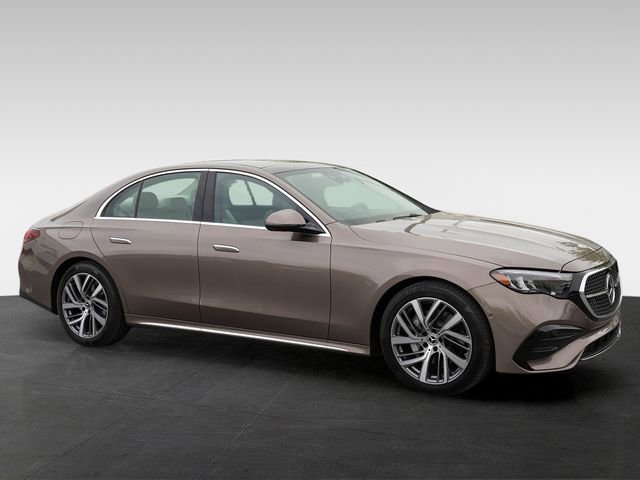 Used 2025 Mercedes-Benz E 350 4MATIC Sedan image 12