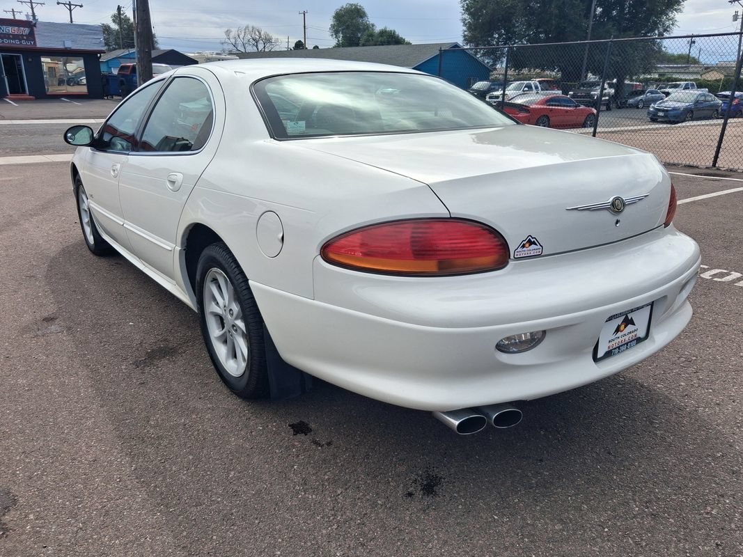 Used 2000 Chrysler LHS FWD image 5