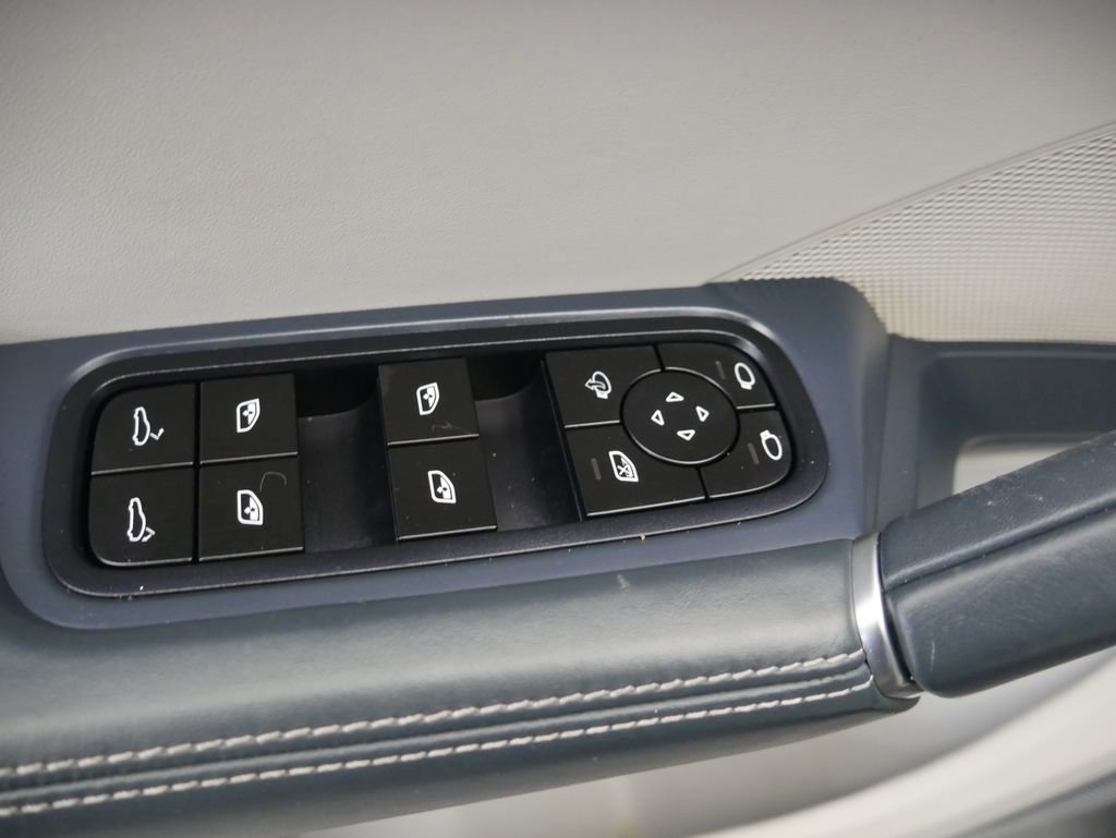 Certified 2023 Porsche Cayenne GTS AWD/4WD image 19