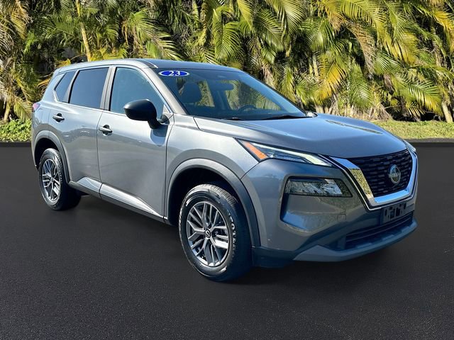 Used 2023 Nissan Rogue S image 2
