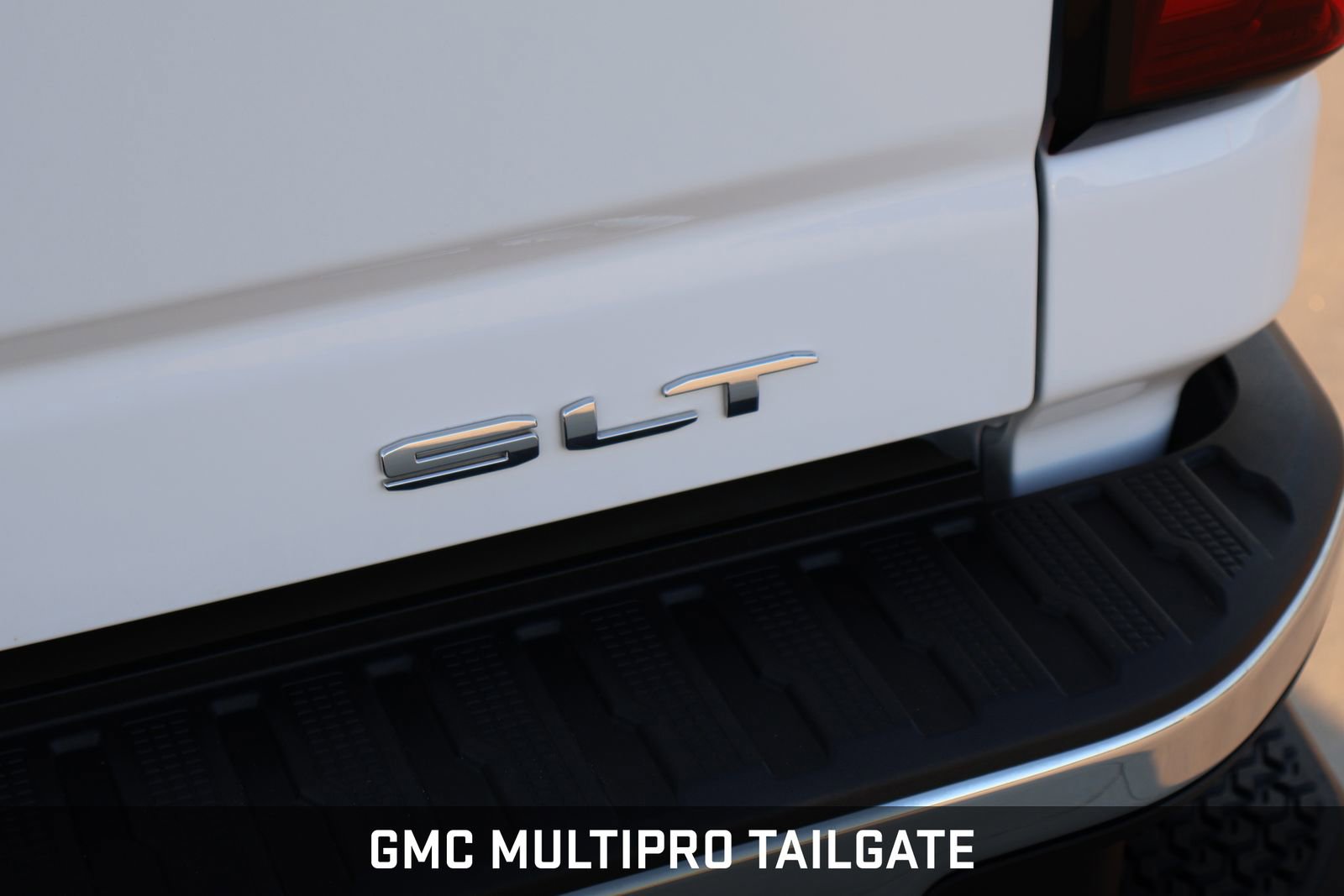 Used 2025 GMC Sierra 2500 SLT w/ Texas SLT Premium Package image 10