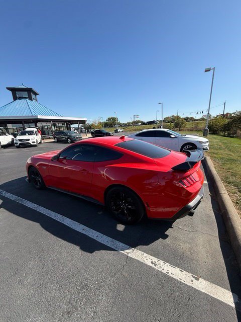 Used 2024 Ford Mustang GT RWD image 12