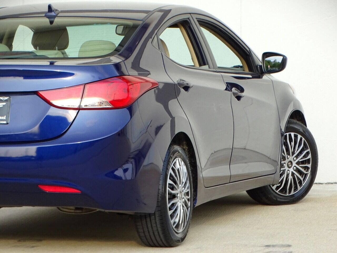 Used 2013 Hyundai Elantra GLS FWD image 36
