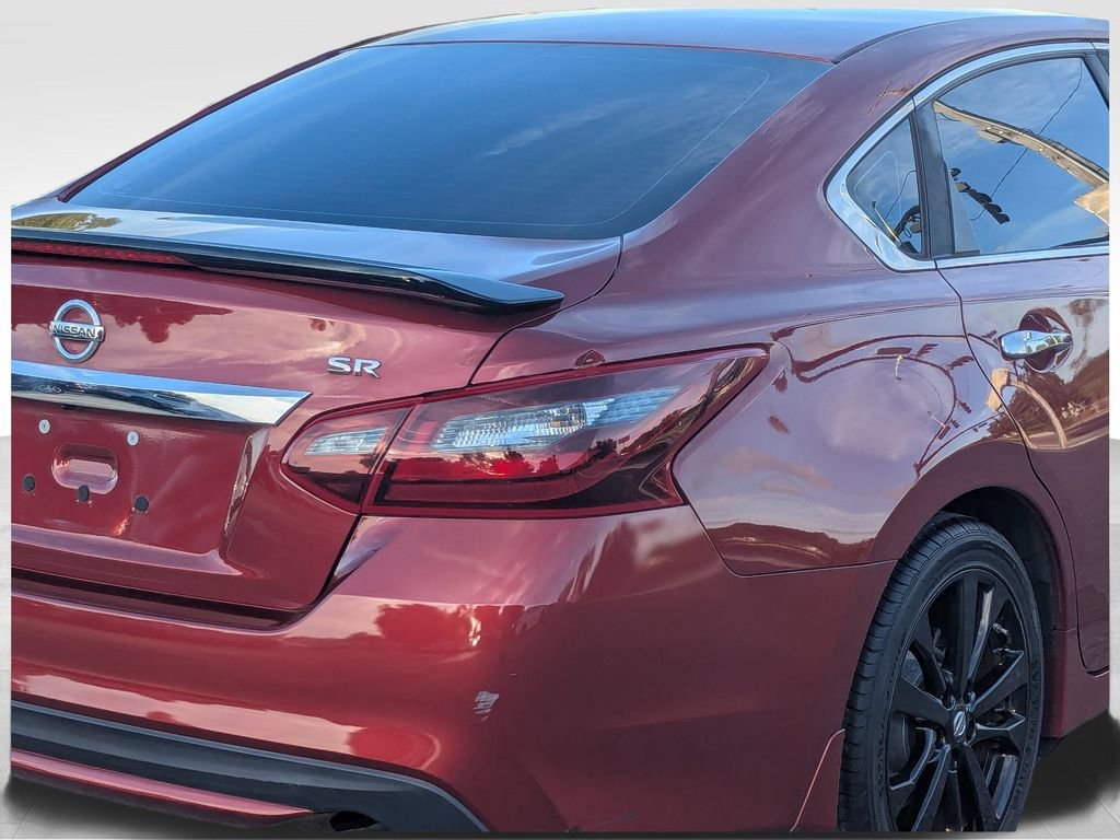 Used 2017 Nissan Altima 2.5 SR w/ Midnight Edition Package image 7