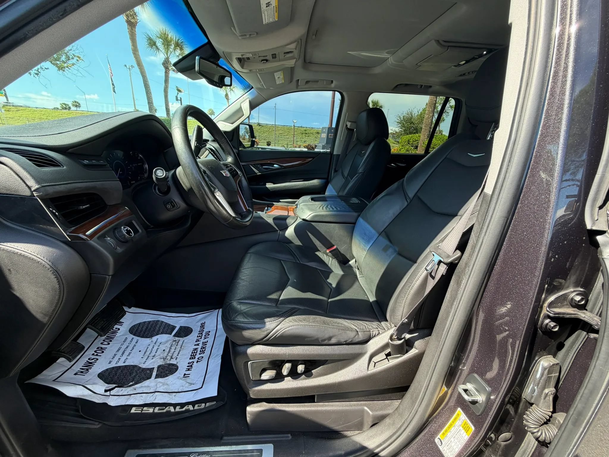 Used 2016 Cadillac Escalade Luxury RWD image 34