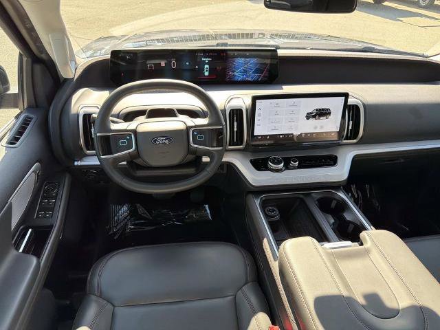 Certified 2025 Ford Expedition Active image 14