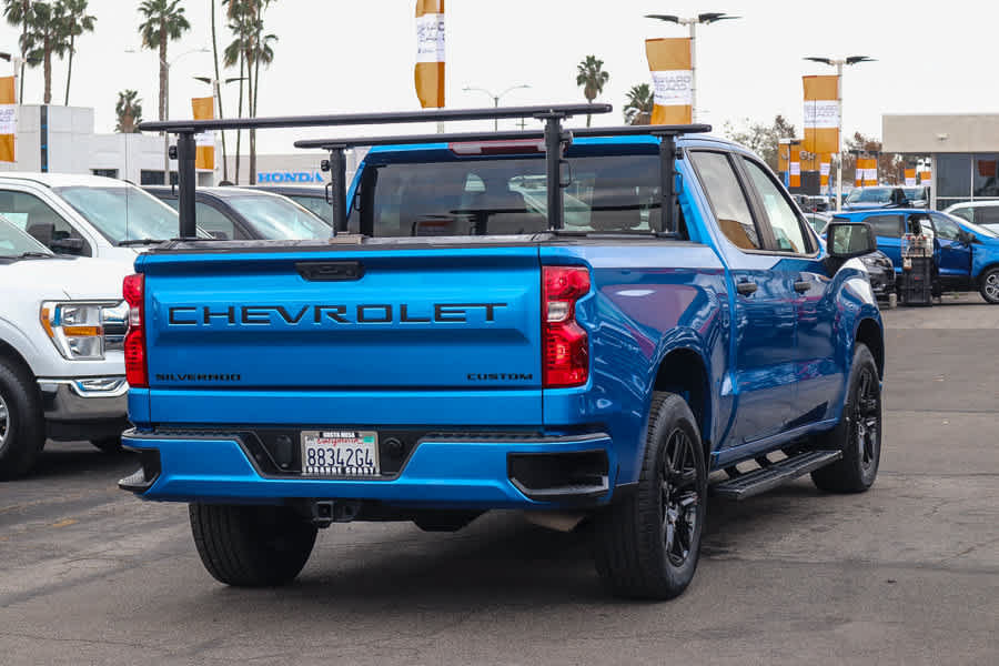 Used 2024 Chevrolet Silverado 1500 Custom w/ LPO, Dark Essentials Package RWD image 4