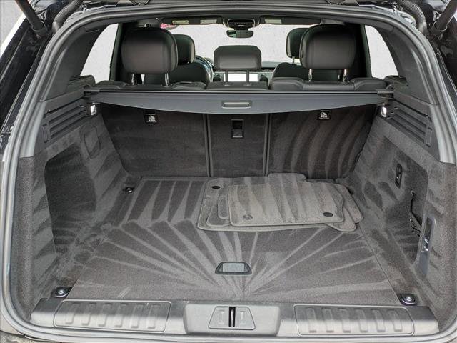 Certified 2025 Land Rover Range Rover Sport SE image 6