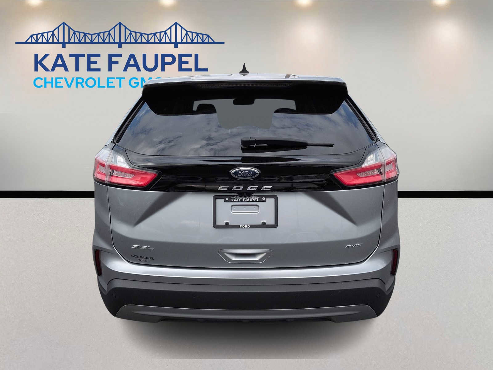 Used 2022 Ford Edge SEL w/ Convenience Package AWD/4WD image 6