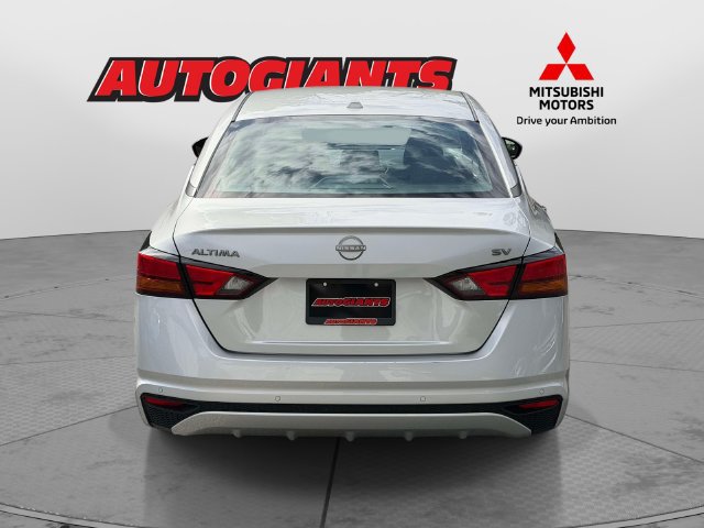Used 2024 Nissan Altima 2.5 SV FWD image 3